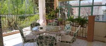 Casa Bravo: Holiday Home in Beas de Segura for Short Stays