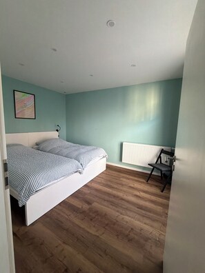 In-room safe, iron/ironing board, travel crib, free WiFi