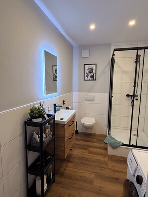 Bathroom - Vrbo Property (Freiburg (Elbe))