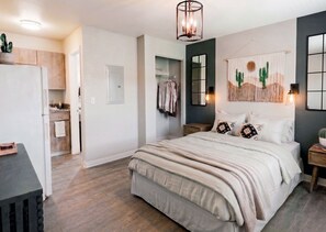 Standard Stüdyo, Veranda, Havuz Manzaralı