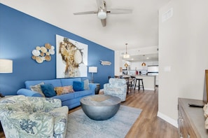 TV - Sunny Beach Retreat with Private Balcony (Panama City Beach)