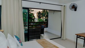 Double or Twin Room, Partial Sea View