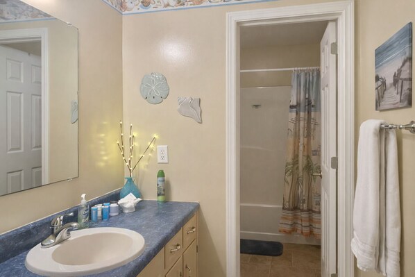 Shower, towels, soap, toilet paper - Beach Retreat, Dog-Friendly, Fenced Yard, Fireplace, Near Ferry (Dauphin Island)