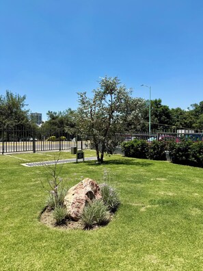 Property grounds - Luxury apartment with swimming pool in the city with spectacular view to the forest. (45130)