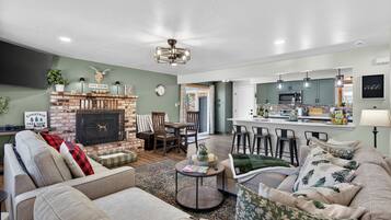 TV, fireplace, books, stereo