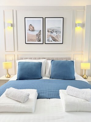 Room - Executive Studio |Family | Work & Stay | Parking | beach (Southend-on-Sea)