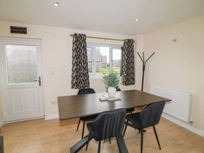 Dining - Poker Lodge (Brigg)