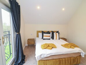 3 bedrooms, individually decorated, individually furnished, free WiFi - Poker Lodge (Brigg)