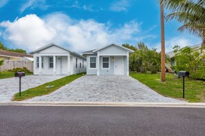 Exterior - Stylish Newly Built Retreat (West Palm Beach)