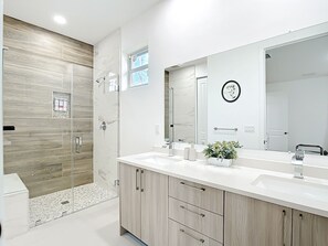 Bathroom - 15261 Brainbridge Circle, Port Charlotte, FL 33981 (Charlotte County)