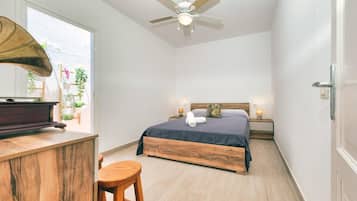 3 habitaciones, tabla de planchar con plancha, wifi y ropa de cama