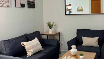 Apartment, 1 Bedroom | Living room