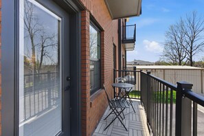 Property grounds - The Lofts On Maney (Murfreesboro)