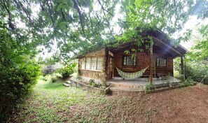 Maison familiale, animaux de compagnie acceptés, vue sur le jardin | Extérieur