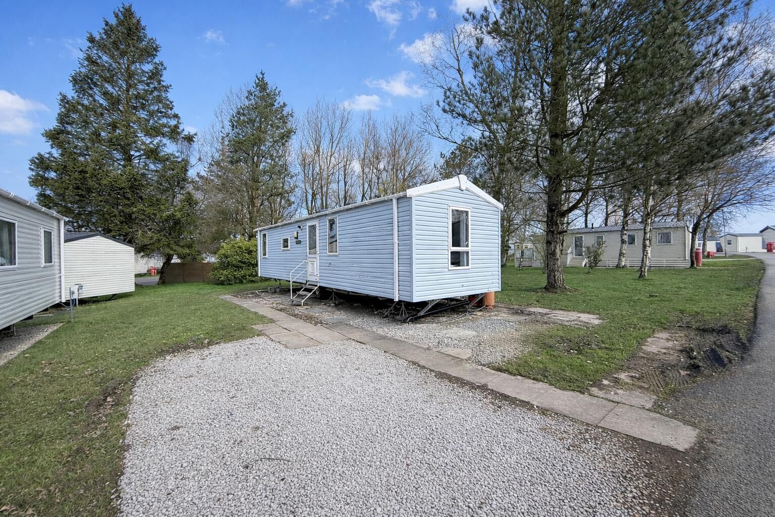 Enjoy a stay in the stunning Yorkshire Dales at Bowland Fell Holiday Park in this 3 bed, 6 berth caravan. Perfect base for exploring.