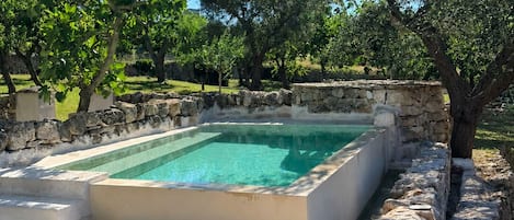 Piscine extérieure (ouverte en saison)