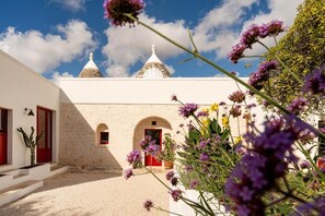 Exterior - Trulli D Amore (Monopoli)