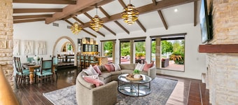 20 Beds, 2 Pickleball Courts, Basketball, 4 Acres,
Gym and Gameroom