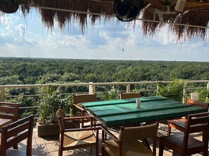 Outdoor dining - Tuki Hotel (Tulum)
