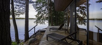 Unique 6 bed 5 bath cottage on Lake Muskoka with Pool