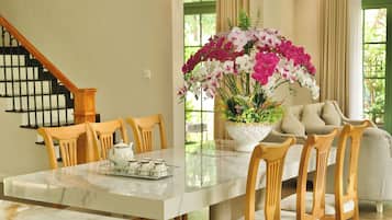 Luxury Villa, City View | Dining