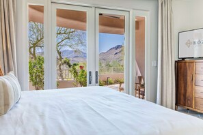 9 bedrooms, desk, iron/ironing board, travel cot - HÓZHÓ View House | Pool | Theatre | Sauna (Scottsdale)