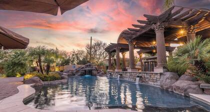 HÓZHÓ | Resort Pool, Hot Tub, Theatre & Pickleball