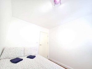1 bedroom, Internet - Modern 1BR Flat in Central Harrow | Sleeps 4 (Harrow)