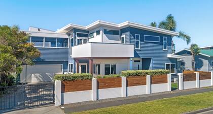 Amazing Beach Views and Location