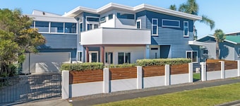 Amazing Beach Views and Location