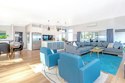 Amazing Beach Views and Location