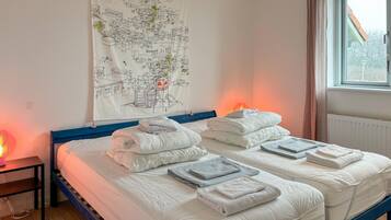 1 bedroom, travel crib, free WiFi