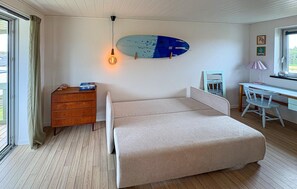 1 bedroom, travel cot, free WiFi