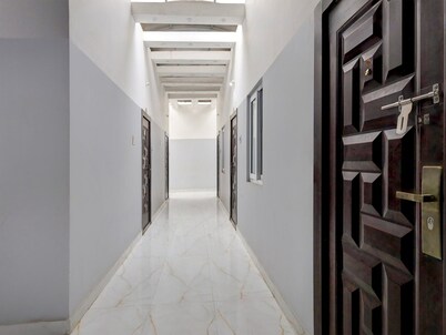 Hotel O Tiruvallur Bus Terminal