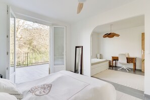 Room - Farmhouse: Swimming pool, River and Sainte Baume Forest (Auriol)