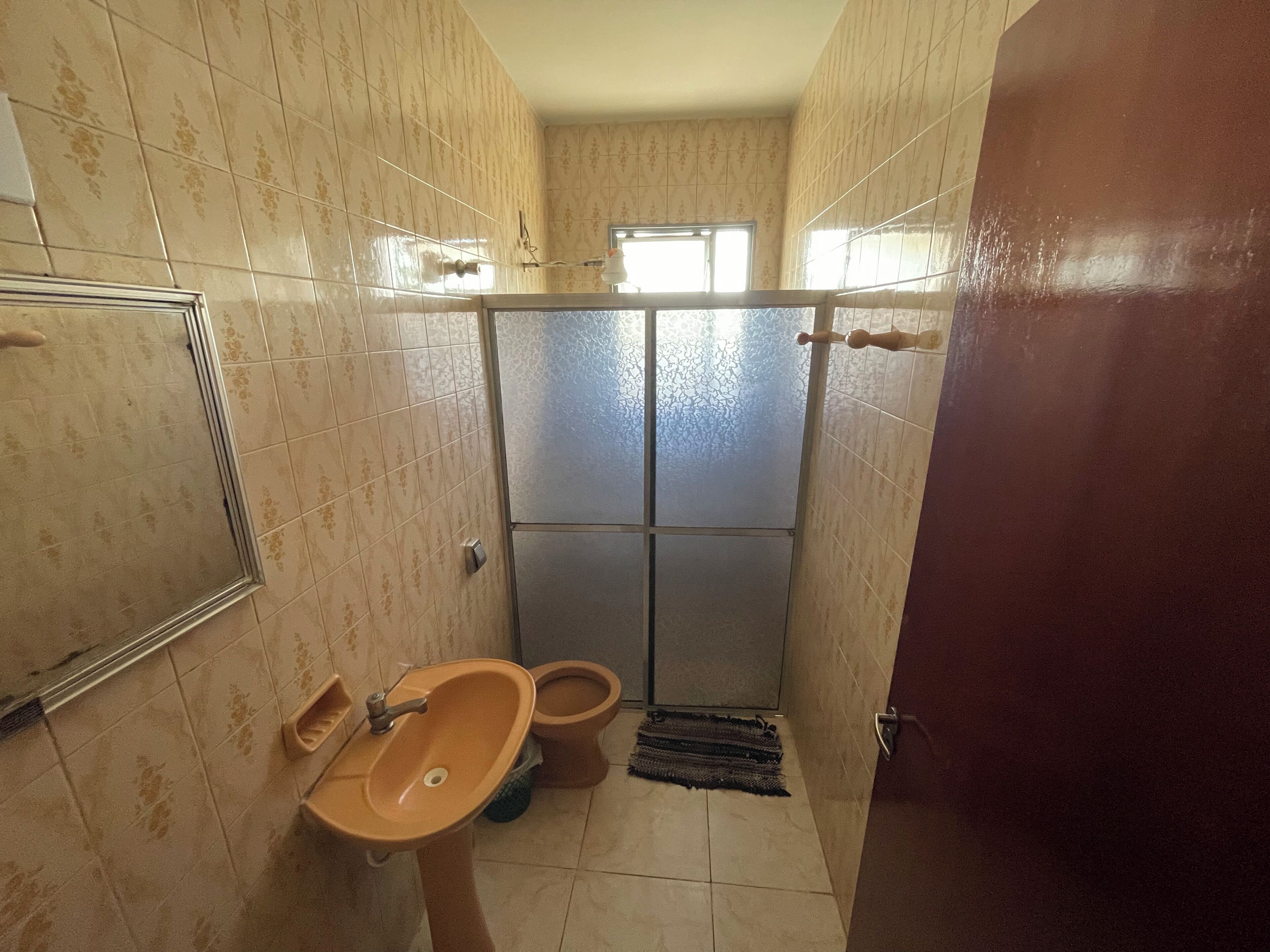 Basic Single Room | Bathroom