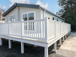 Exterior - 148 Dukes Meadow (Carmarthen)