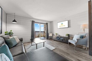 TV - Branson Heights Retreat (Branson)
