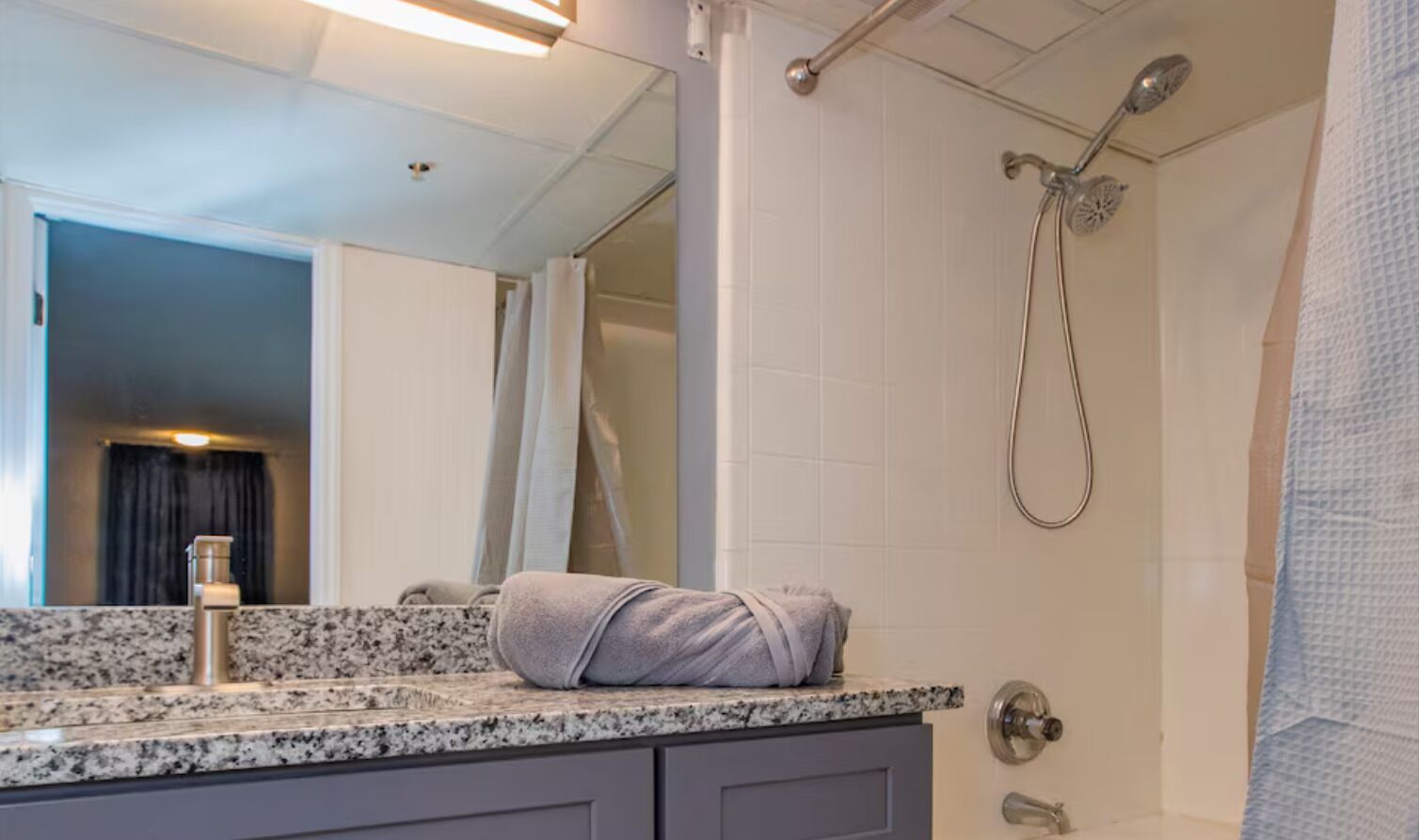 Towels, soap, shampoo, toilet paper