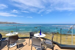 Outdoor dining - Standard Studio - Sea View (Las Palmas de Gran Canaria)