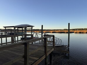 Miscellaneous - THE RIVERSIDE RETREAT WITH FLOATING DOCK (Midway)