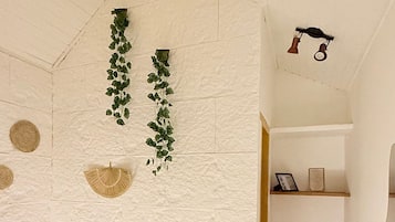 Suite | Interior