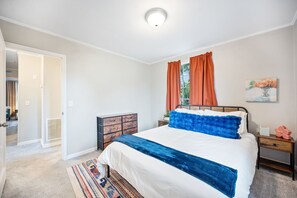 4 chambres, bureau, Wi-Fi gratuit, draps fournis