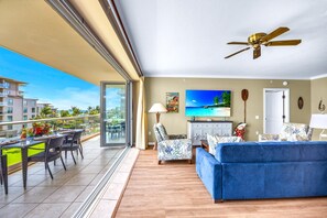 Living room - Honua Kai 4 Free Cars KBM Resorts Extra Large Corner Suite! 4 Units, 9 Bedrooms HK Ml-3875 (Kaanapali)