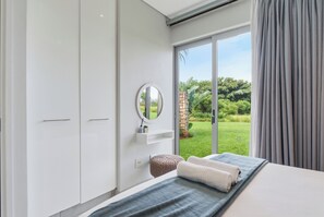 4 bedrooms, iron/ironing board, Internet, bed sheets - Simbithi Estate Escape | 4xBed | Air-conditioned (Dolphin Coast)