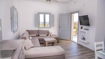 Family House, Garden View | Living area