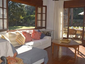 TV, fireplace - Casa El Jardí de Tamariu (Tamariu)