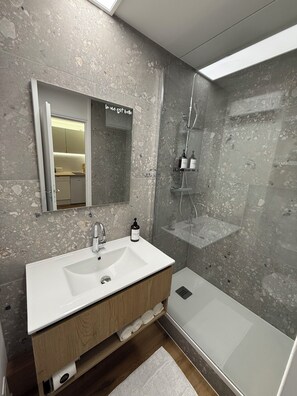 Hair dryer, towels, soap, shampoo - FLOK Horizon - Studio Premium, Lake and Nature (Malbuisson)