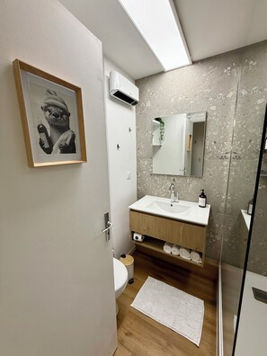 Hair dryer, towels, soap, shampoo - FLOK Horizon - Studio Premium, Lake and Nature (Malbuisson)