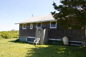 Exterior - Charming 3BR Cottage on Pilot Hill (New Shoreham)